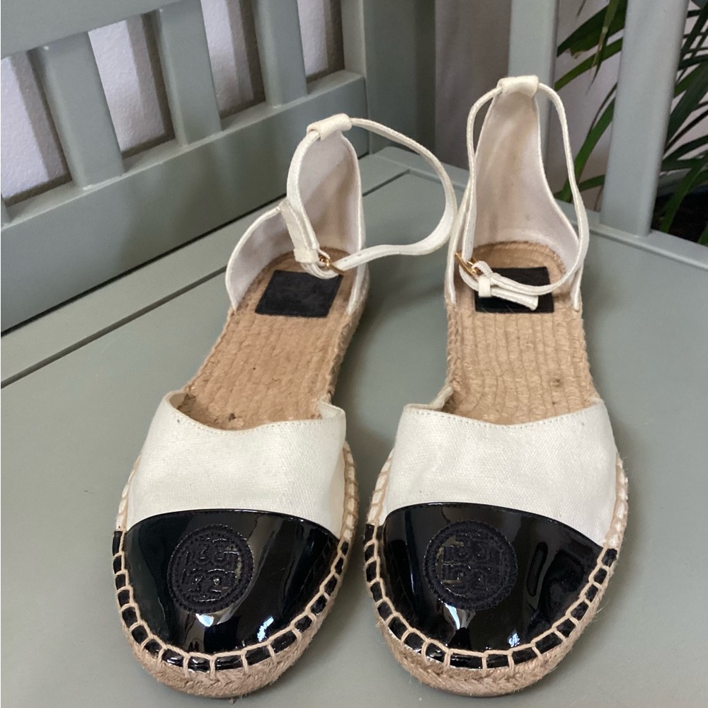Shoes Designer By Tory Burch  Size: 8